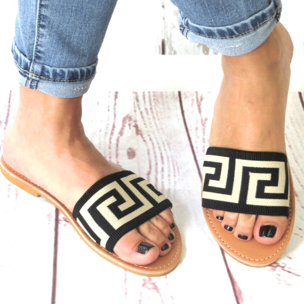 Ann More "Brasilia" Slip On Flat Slide Sandals in Black & Beige, Size 8